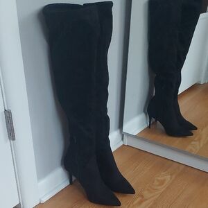 Elegant Black Over-the-Knee Boots